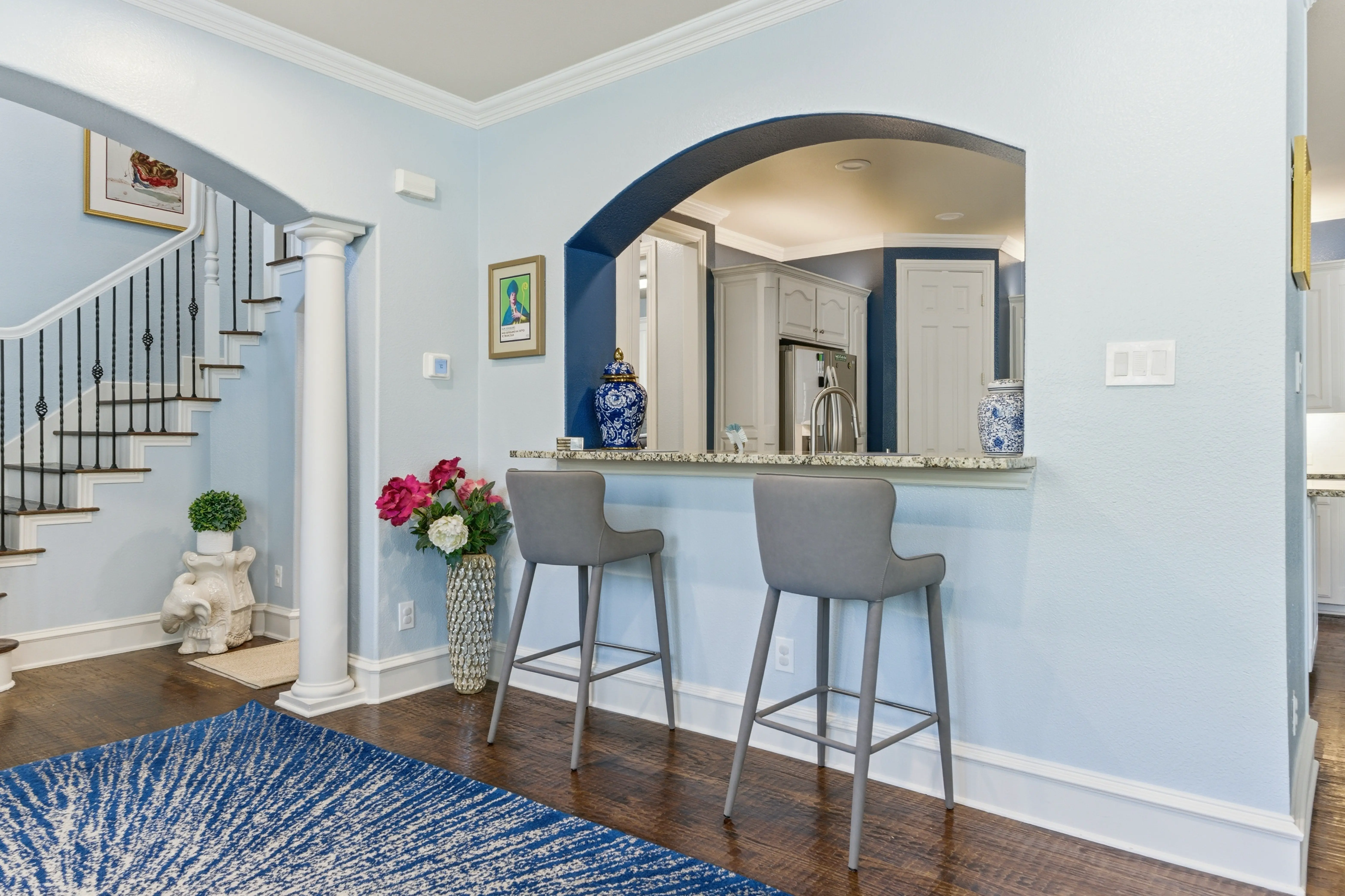 Breakfast bar seating